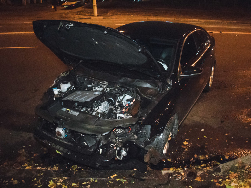 В Киеве на улице Соломенской произошло два ДТП за три часа: повреждены пять автомобилей (ФОТО, ВИДЕО)