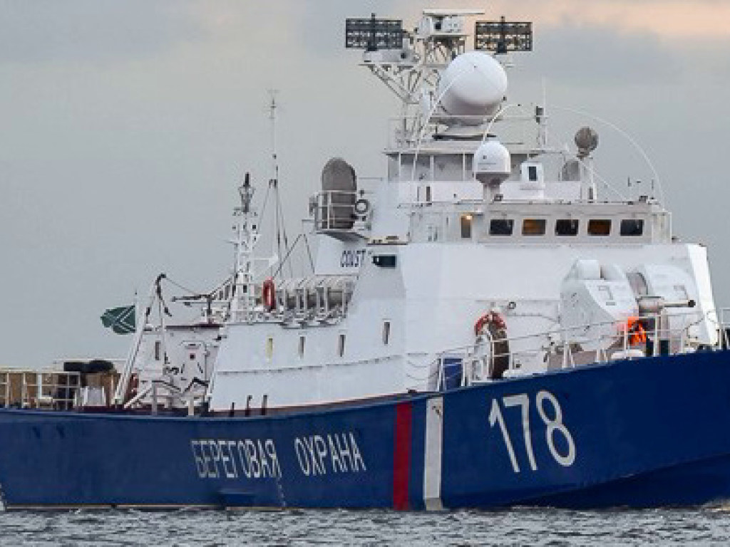 В Азовское море вошли два российских военных корабля