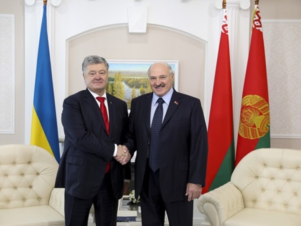 Порошенко провел встречу с президентом Беларуси