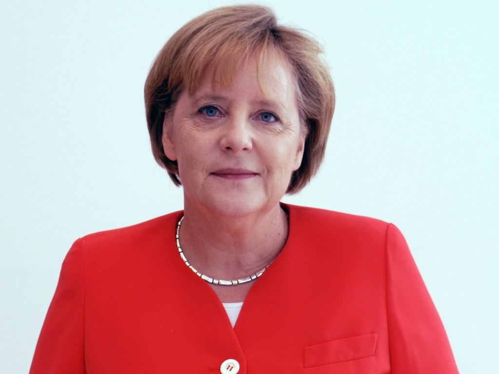 Меркель приедет в Украину, чтобы дать карт-бланш Порошенко на следующих выборах президента – политолог