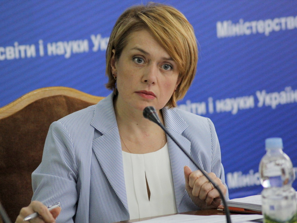 Предписание от НАПК Гриневич: министру ничего не угрожает – политолог
