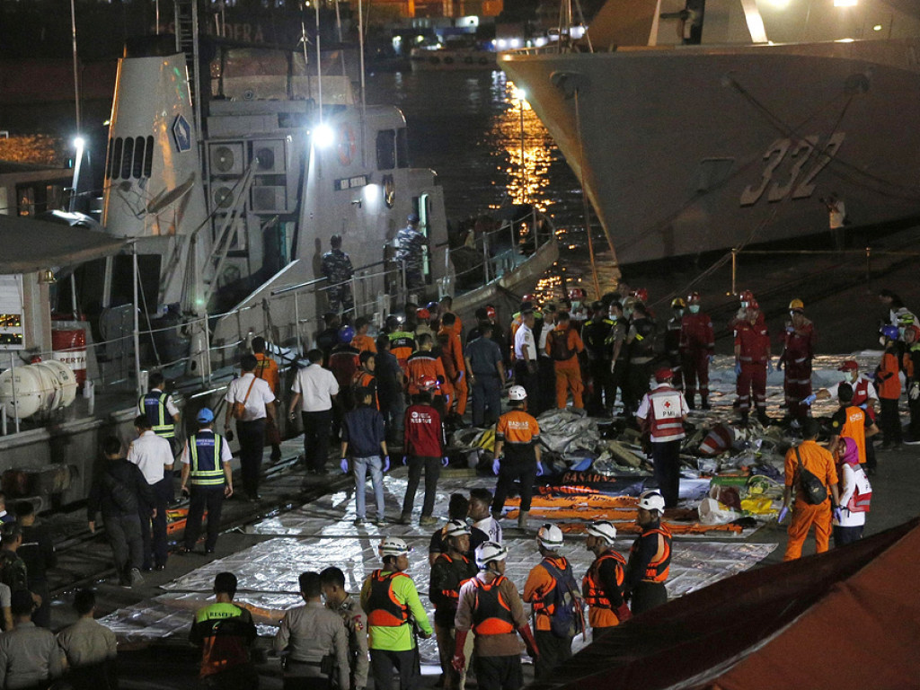 Крушение Boeing 737: На месте трагедии нашли тела 10 погибших
