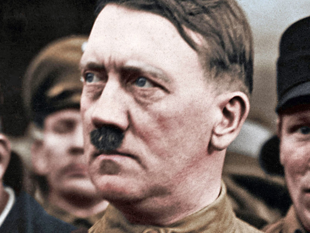 Суд признал справедливым увольнение госслужащего за поздравление Гитлера с днем ​​рождения