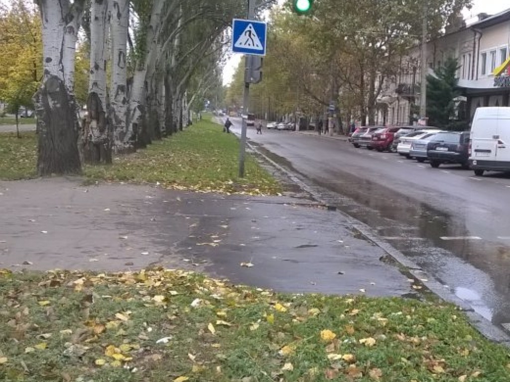 ЧП городского масштаба: в Николаеве по улице потекли потоки фекалий (ФОТО)