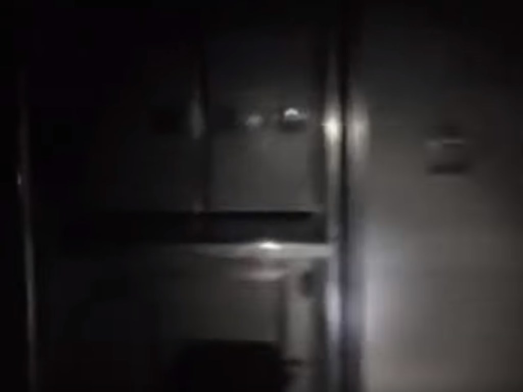 В Мехико охранник снял видео с «черным призраком» на борту самолета (ВИДЕО)