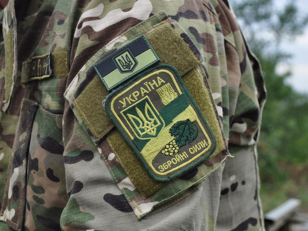За сутки позиции ВСУ на Донбассе обстреляли 24 раза, ранены двое украинских военных