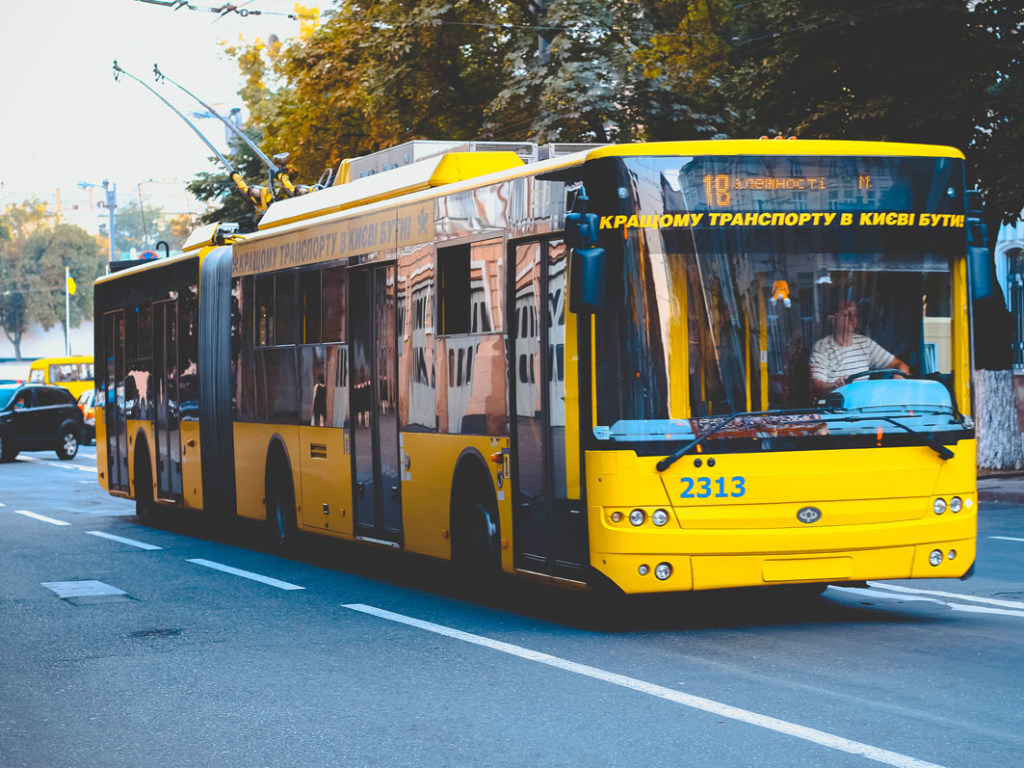 В Киеве до августа ограничат движение транспорта на центральных улицах