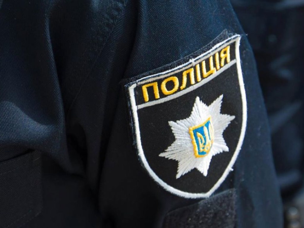 По Тернополю разъезжал пьяный водитель с вооруженной пассажиркой