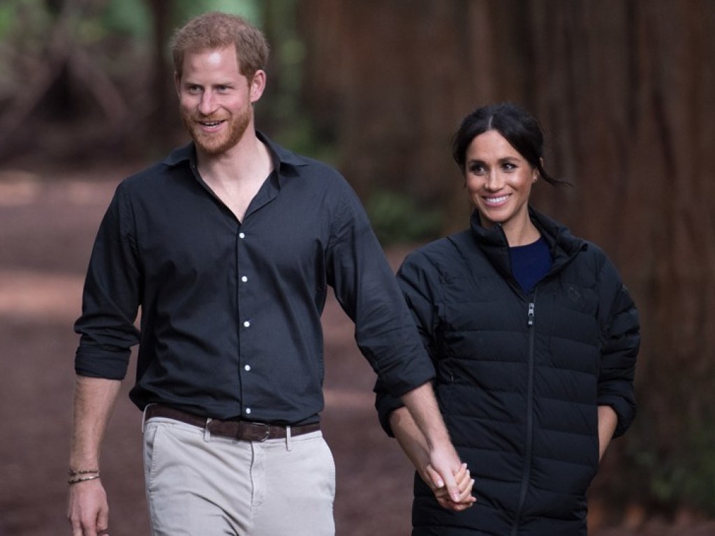 Герцогиня Сассекская на фоне леса: принц Гарри показал фото беременной жены