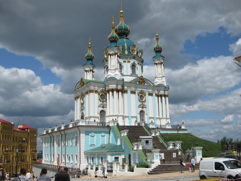 Хронология реставрации Андреевской церкви в Киеве: Уникальный памятник на вечном ремонте