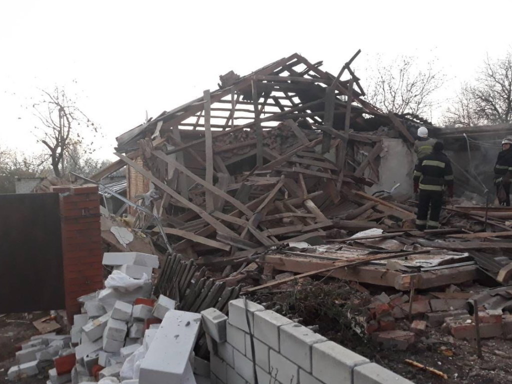 Под Харьковом в доме взорвался бытовой газ: есть пострадавшие (ФОТО)