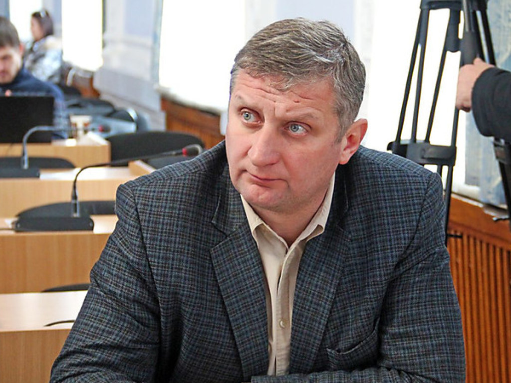 В Николаеве вице-мэр подал в отставку из-за низкой зарплаты и оскорблений