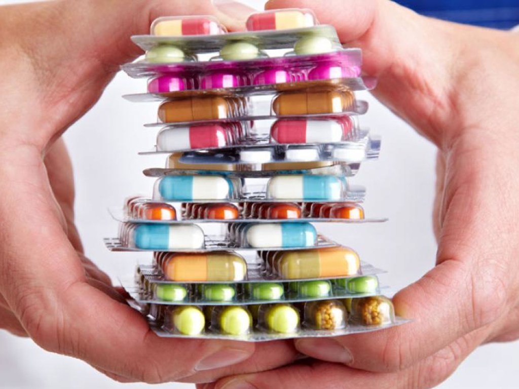 Анонс пресс-конференции: «Закон о сокращении аптек: будут ли украинцы покупать лекарства втридорога?»