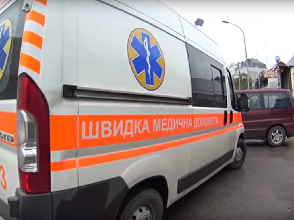 Спешил на день рождения: под Киевом пьяный водитель насмерть сбил женщину и не остановился
