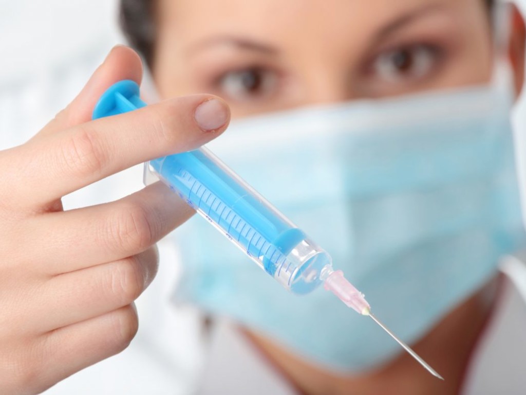 Украина не должна впускать на свою территорию граждан без прививок от опасных заболеваний – медик
