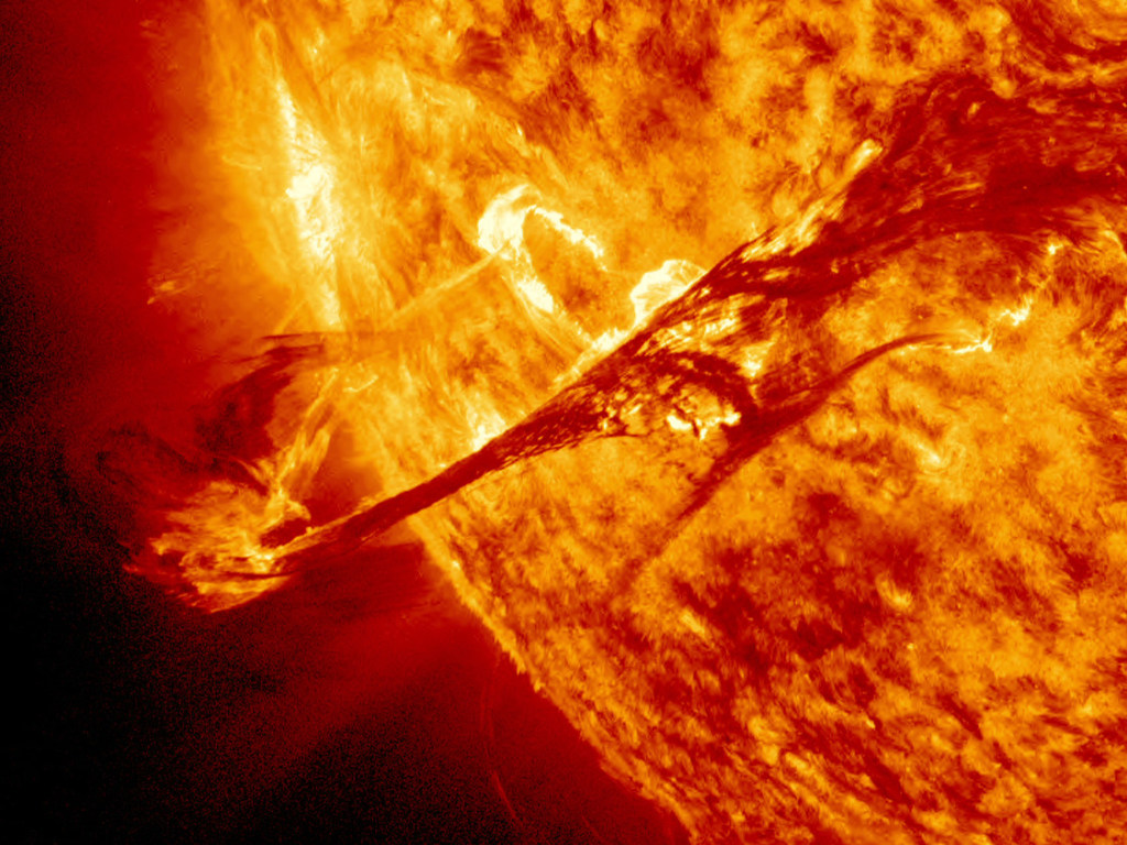 Следующая солнечная буря может вывести из строя спутники на орбите Земли