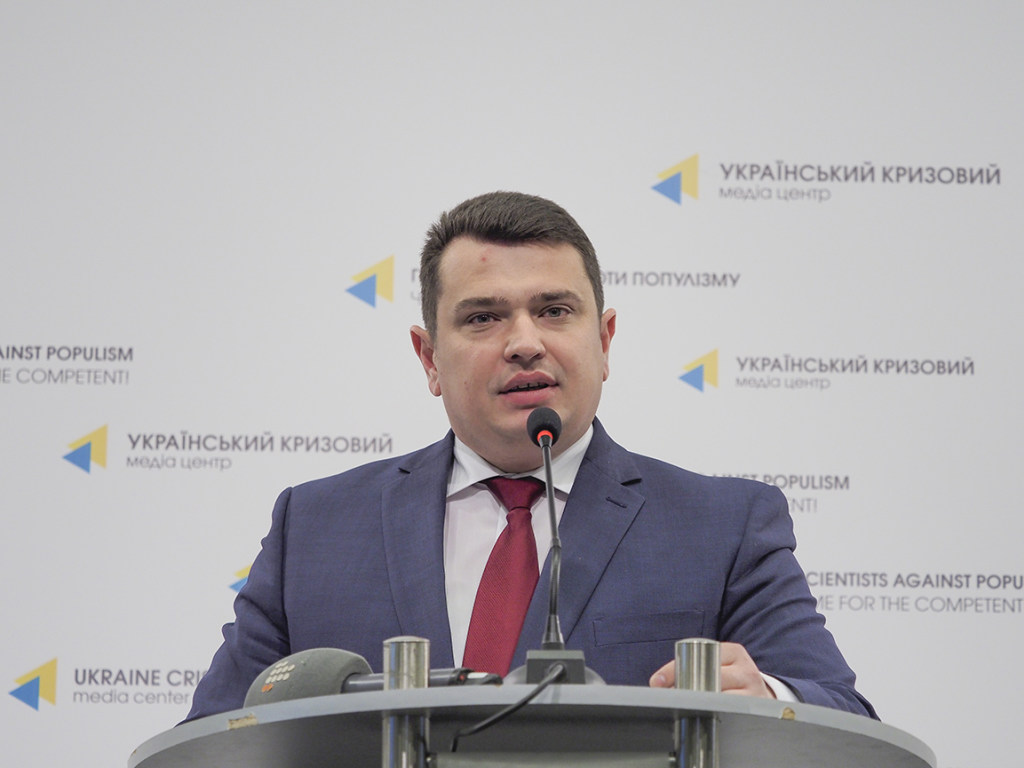 СМИ обнародовали доказательства украинофобии тещи директора НАБУ Сытника