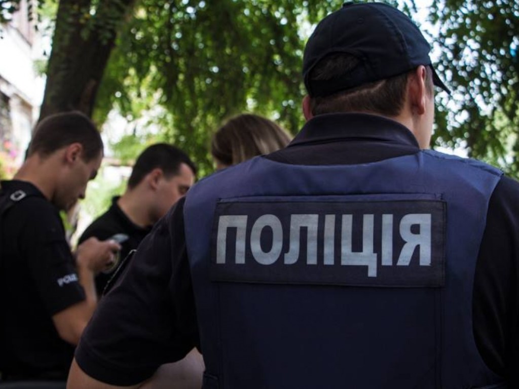 Украинцы пытались вывезти в Крым 23,5 тысячи долларов