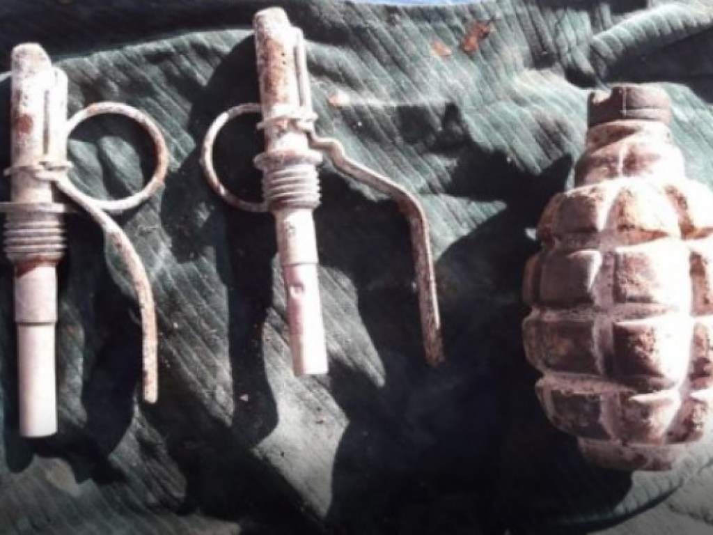 Житель Херсонской области предложил односельчанам купить у него гранату (ФОТО)