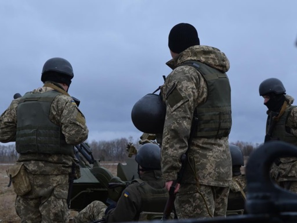 За сутки боевики 14 раз обстреляли позиции ВСУ, двое украинских военных получили ранения