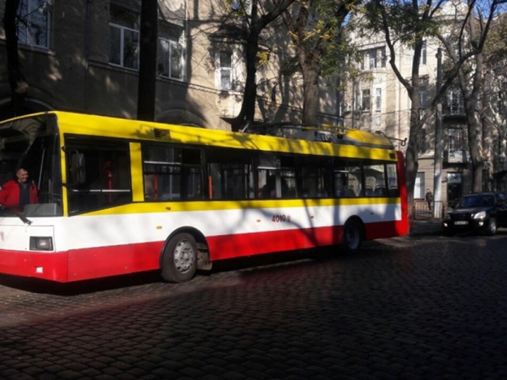 В Одессе в рейс вышел первый пассажирский электробус (ФОТО)