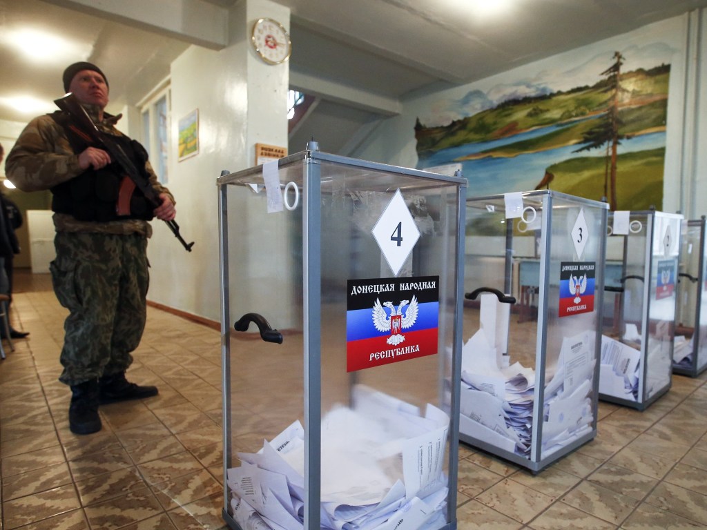 В ОРДЛО начались «выборы» глав «республик» и депутатов народных советов