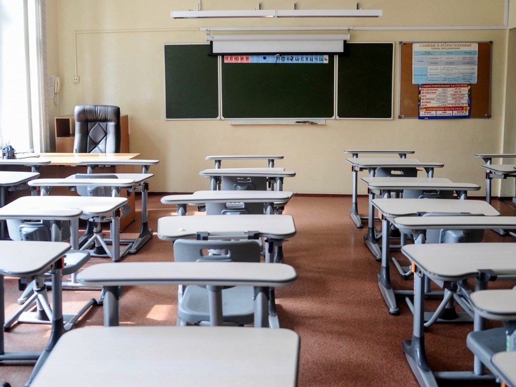 В Смеле из-за отсутствия отопления 11 школ перевели на дистанционное обучение