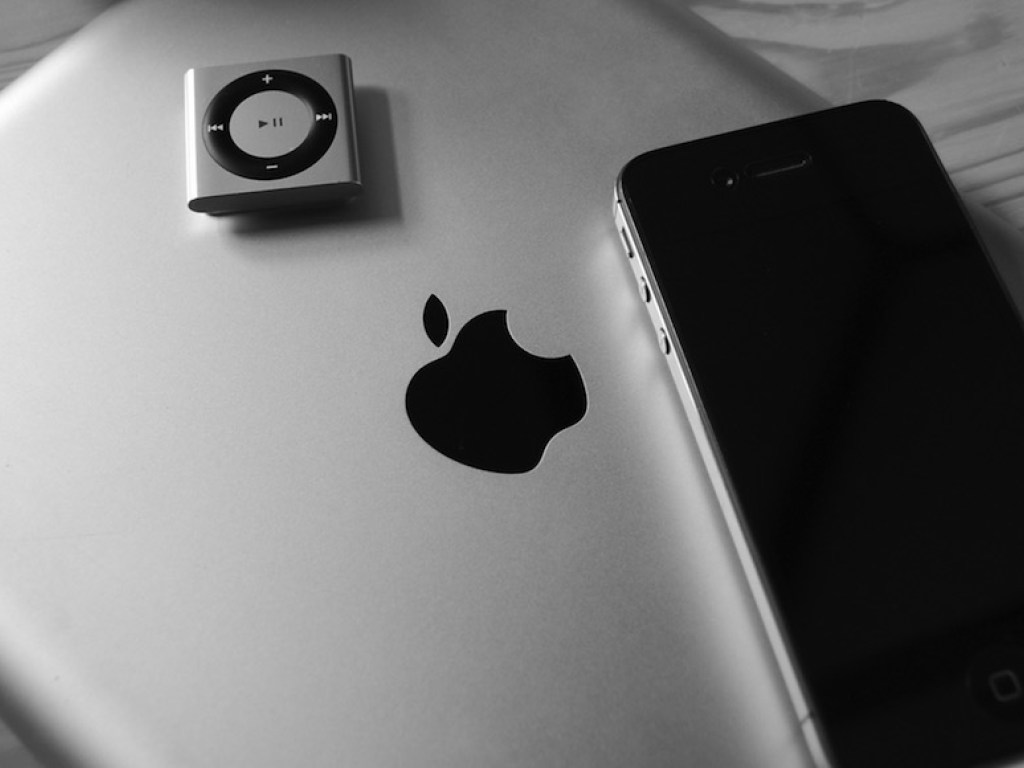 Apple запускает сервис по ремонту смартфонов и ноутбуков 