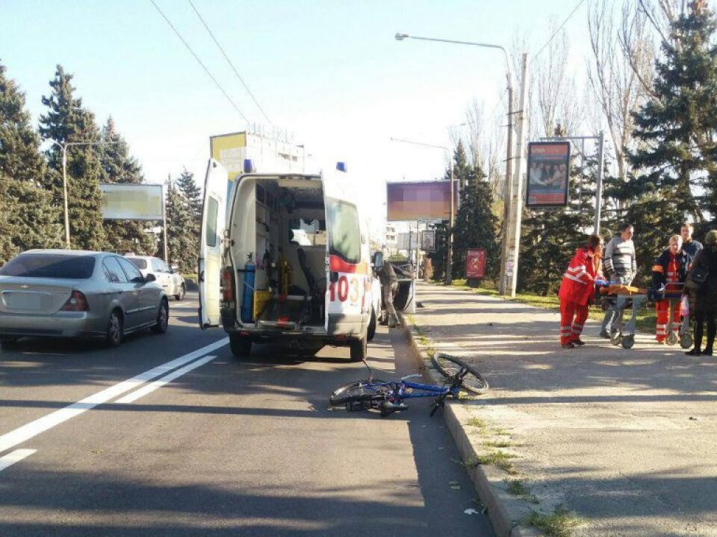 В Запорожье водитель маршрутки под действием метадона сбил велосипедиста (ФОТО)