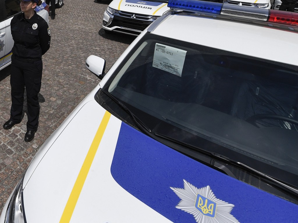 В Оболонском районе Киева в авто обнаружили обезглавленного сантехника (ВИДЕО)