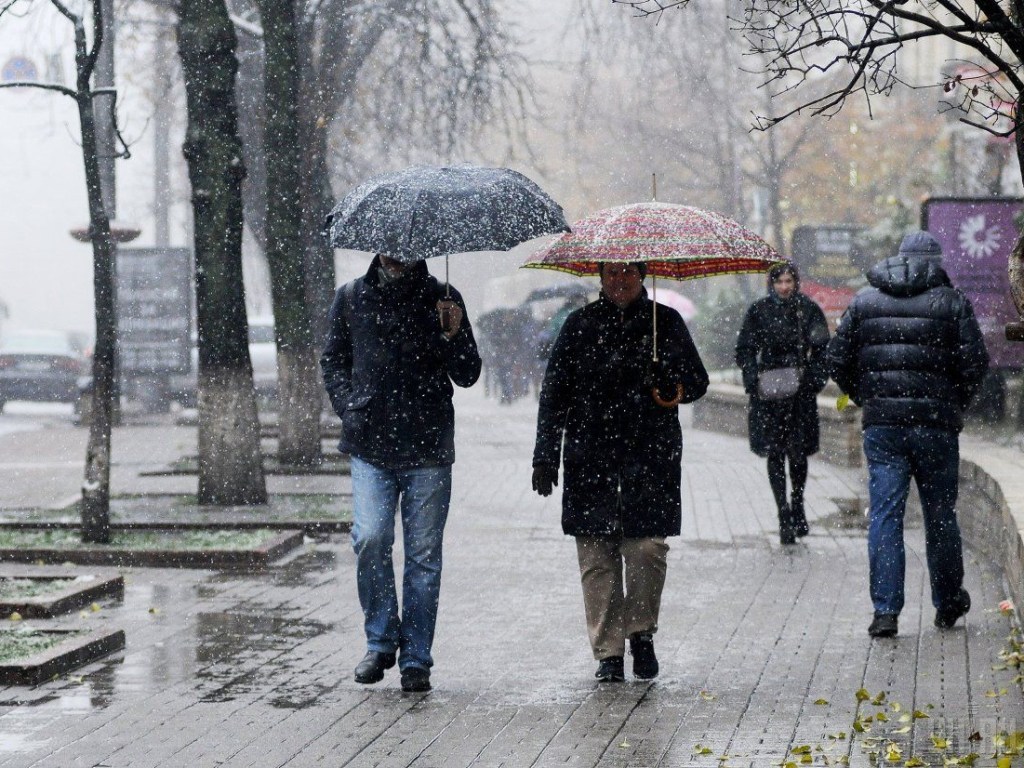 Синоптик: В пятницу самой сложной будет погода на юге Украины (КАРТА)