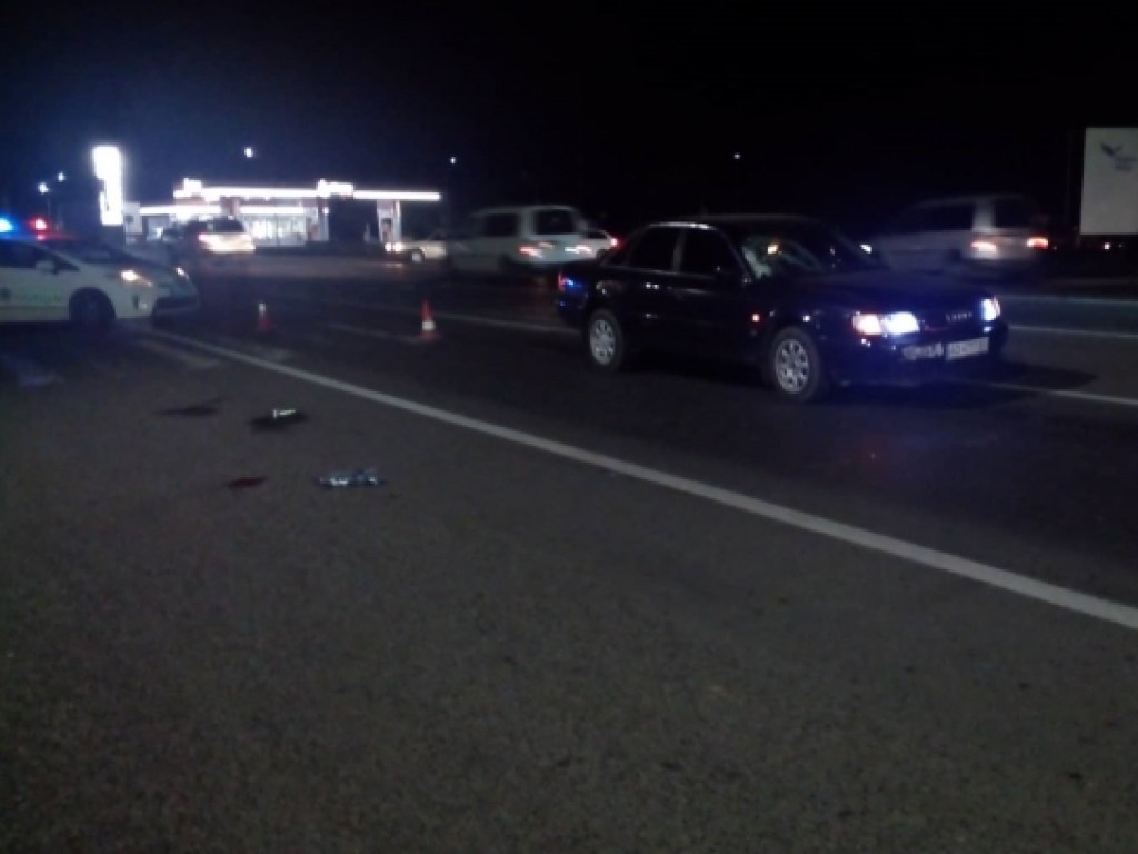 Женщина, которую сбило авто у АЗС в Мукачево, умерла в реанимации (ФОТО)