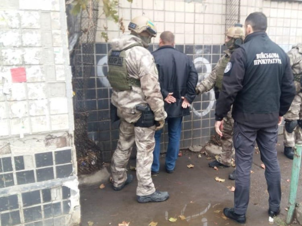 В Одессе спецназ задержал торговавшего боеприпасами моряка (ФОТО)
