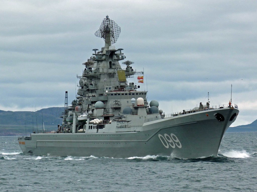 Российский атомный крейсер  «Петр Великий» совершил пуски ракето-торпед (ВИДЕО)