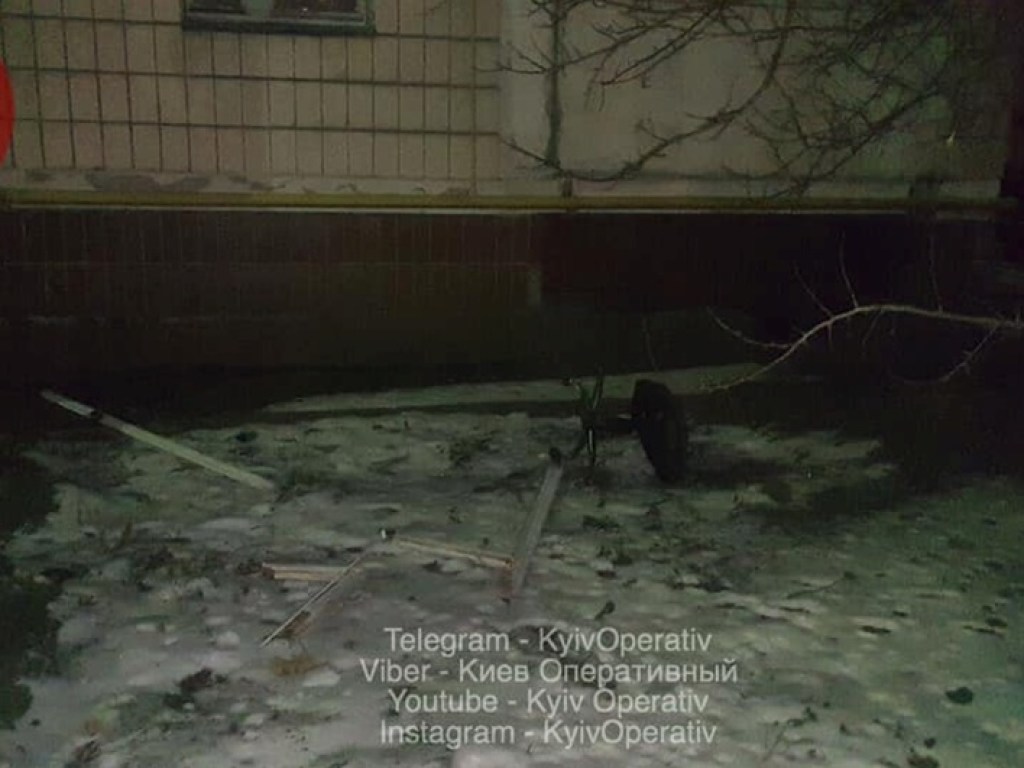 Неадекватный наркоман напугал соседей и угрожал взорвать дом в Киеве (ФОТО)