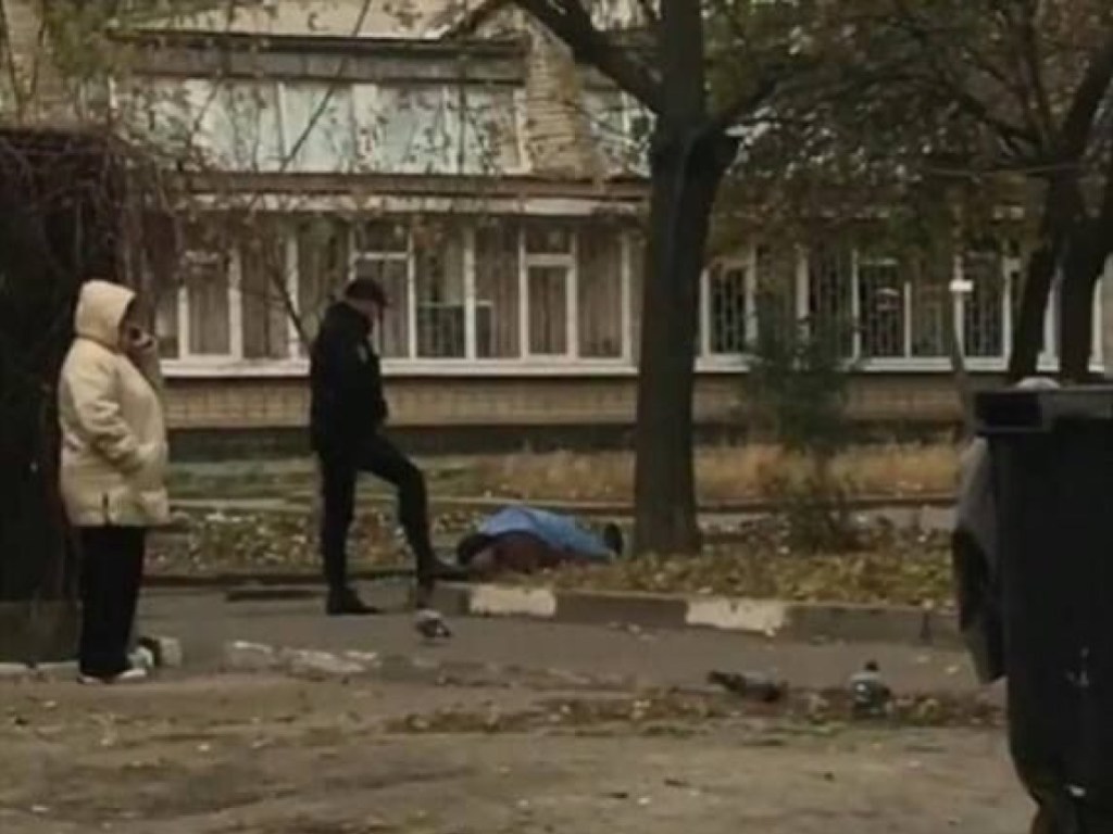 В Запорожье возле школы нашли труп (ФОТО)