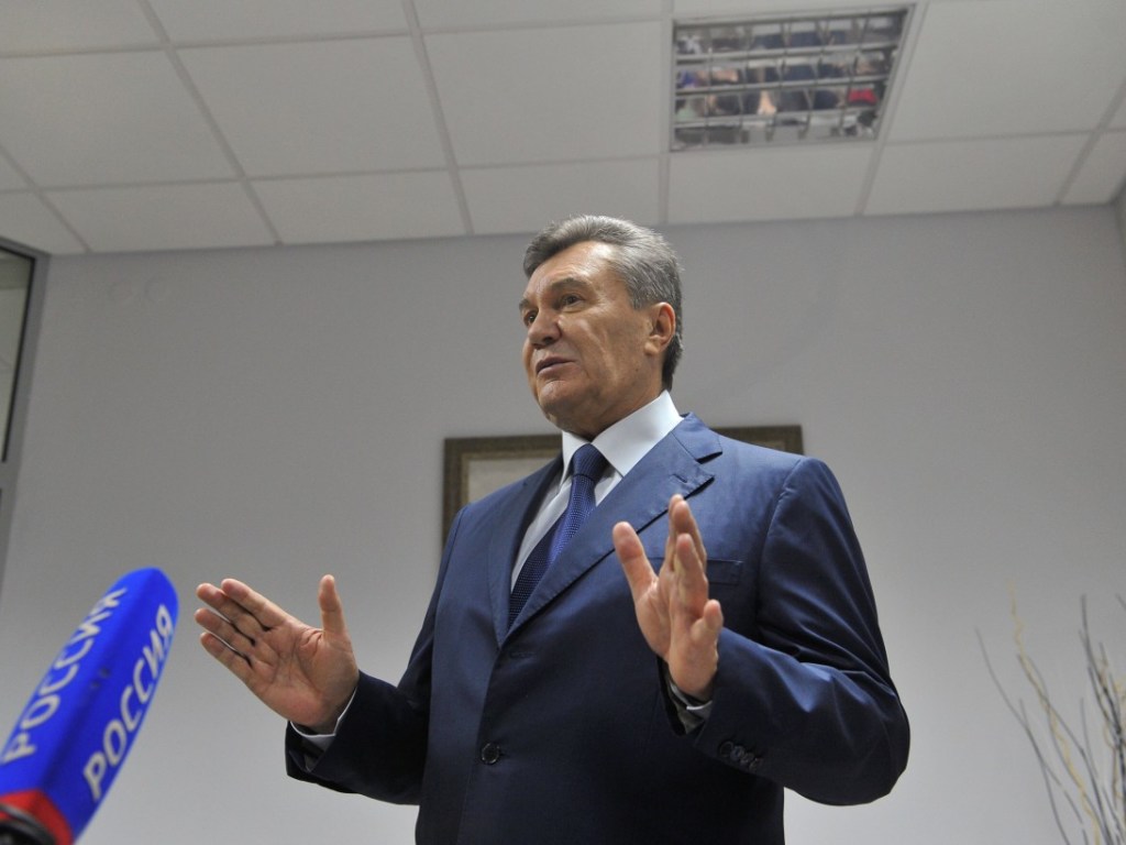 Соцсети о госпитализации Януковича: беглый президент хочет избежать вынесения приговора