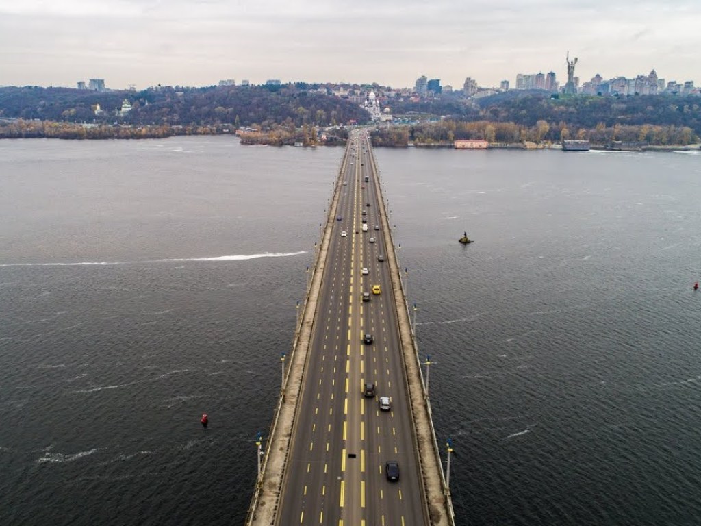 В 2019 году аварийный мост Патона расширят – депутат Киевсовета