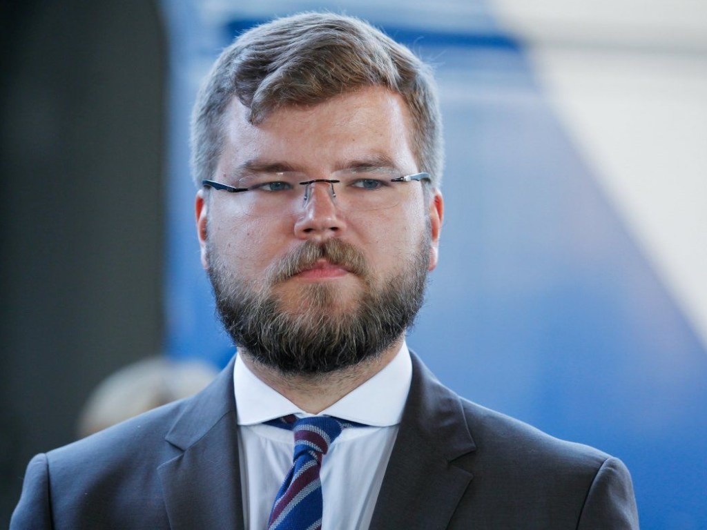 Руководитель «Укрзализныци» получает зарплату в размере 920 тысяч гривен в месяц – СМИ