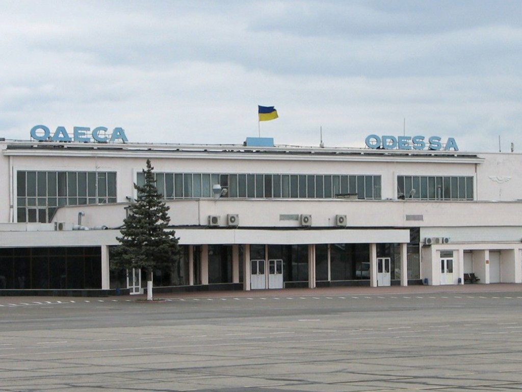 В Одессе нелетная погода: в аэропорту не смогли принять самолет из Вены