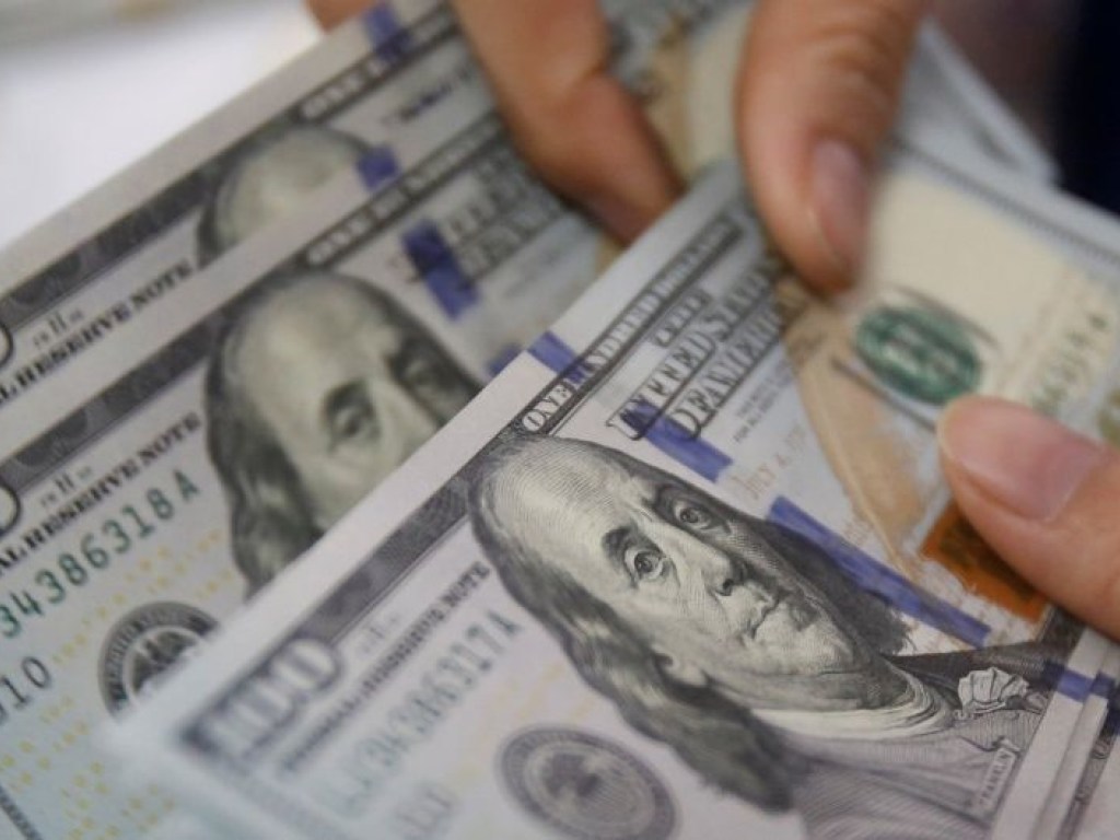 В Украине взлетел курс евро и доллар начал дорожать