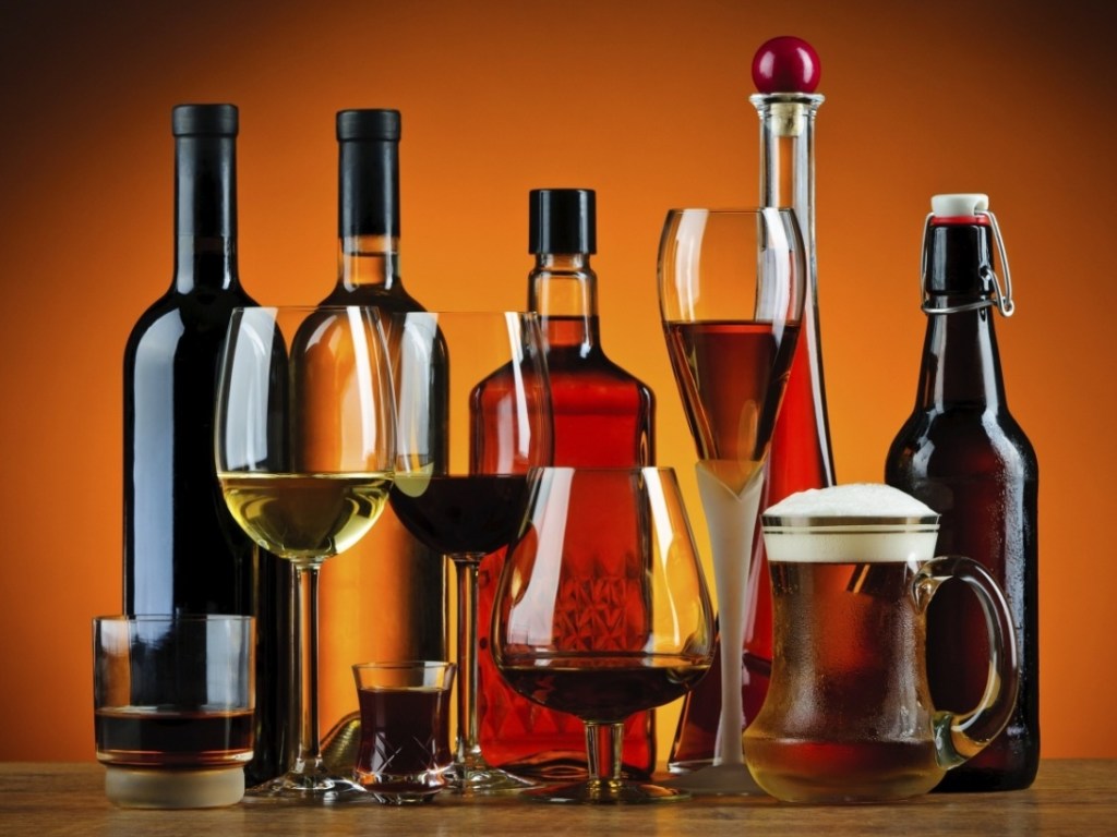 Предновогодние распродажи: Ряд отечественных производителей сделают большие скидки на алкоголь