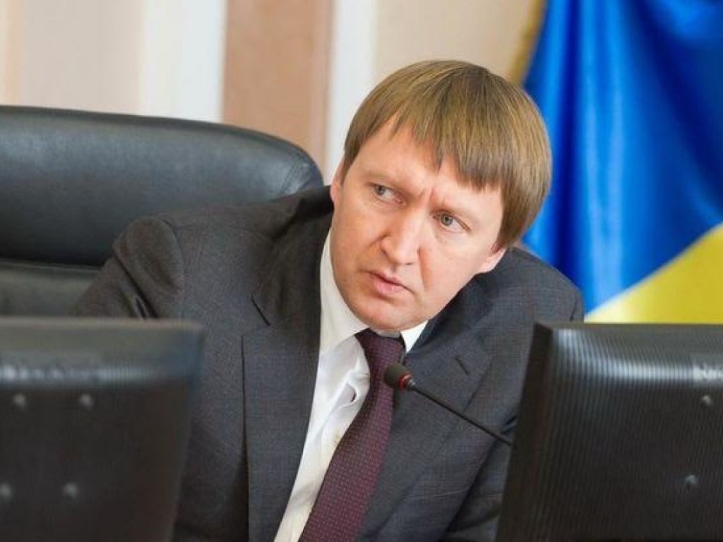 Рада отправила в отставку министра аграрной политики и продовольствия Кутового