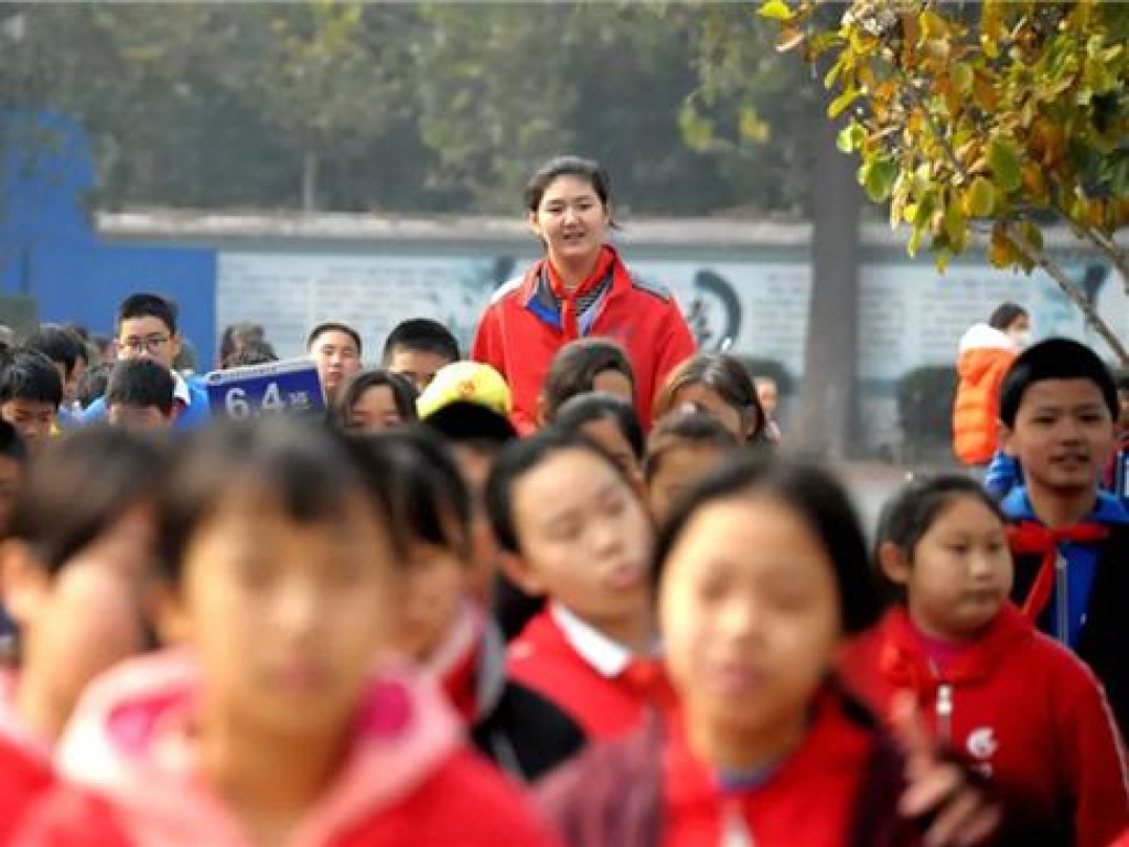 11-летняя китаянка имеет рост 210 см (ФОТО)