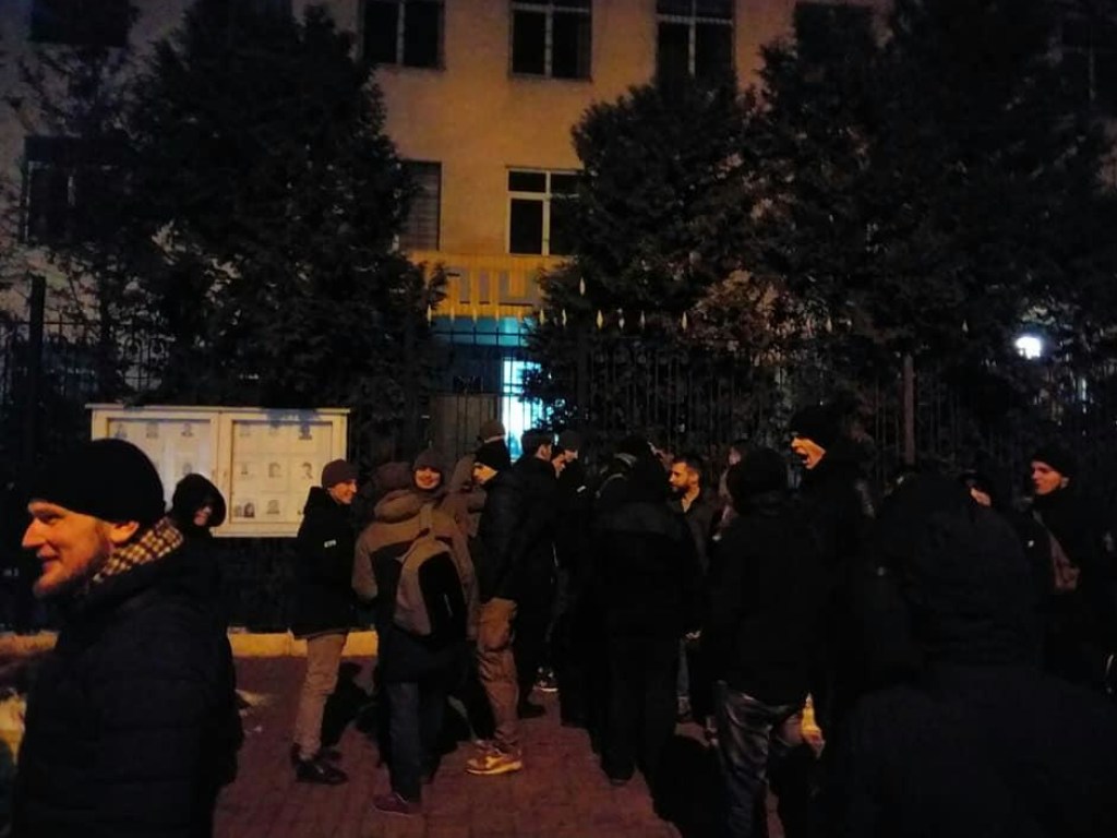 Стычки под  Домом Профсоюзов в Киеве: полиция отпустила всех задержанных (ФОТО, ВИДЕО)