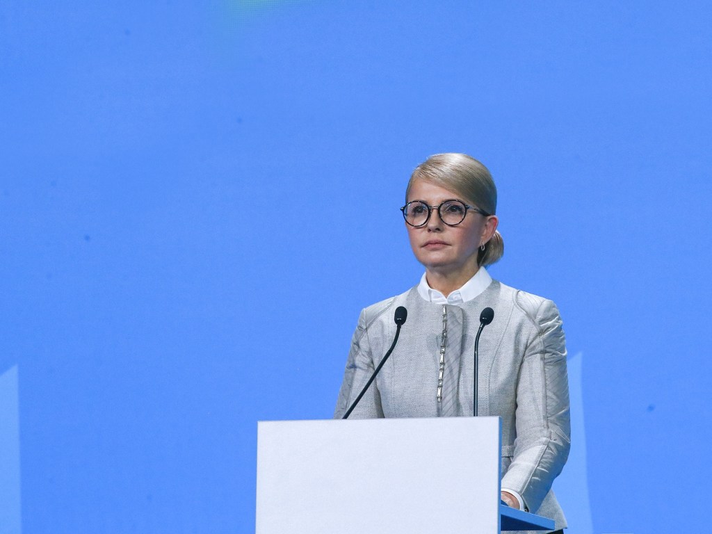 Тимошенко предложила каждому украинцу подписать контракт о выполнении перевыборных обещаний