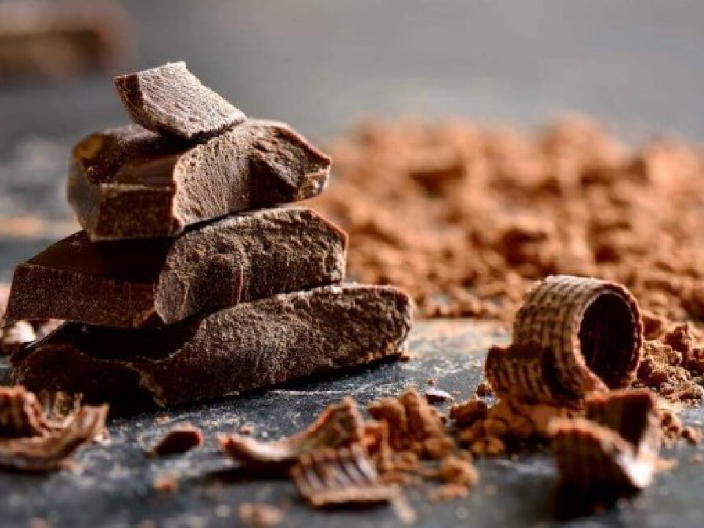 Темный шоколад помогает организму согреваться в морозы &#8212; врач