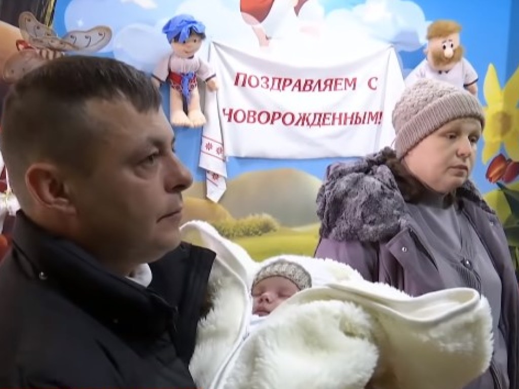 Из-за халатности врачей в роддоме Донецкой области чуть не умерла роженица и ребенок (ВИДЕО)