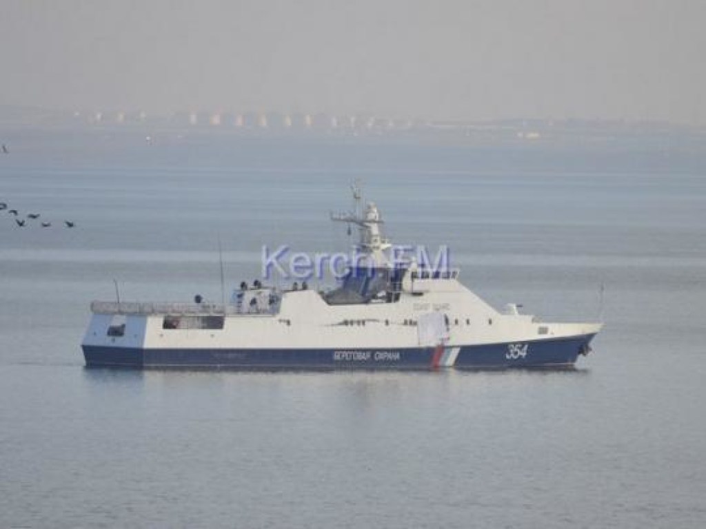 Конфликт в Азовском море: появились фото повреждений кораблей РФ после тарана украинского буксира