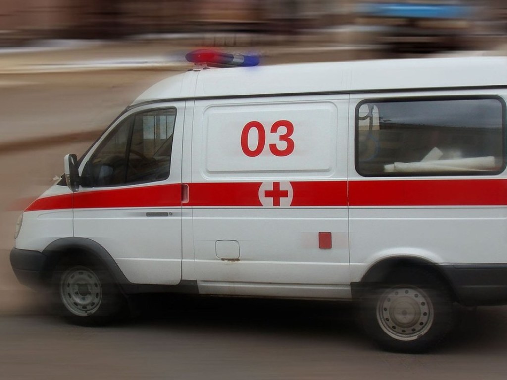 В школе Днепра распылили неизвестный газ: детей эвакуировали
